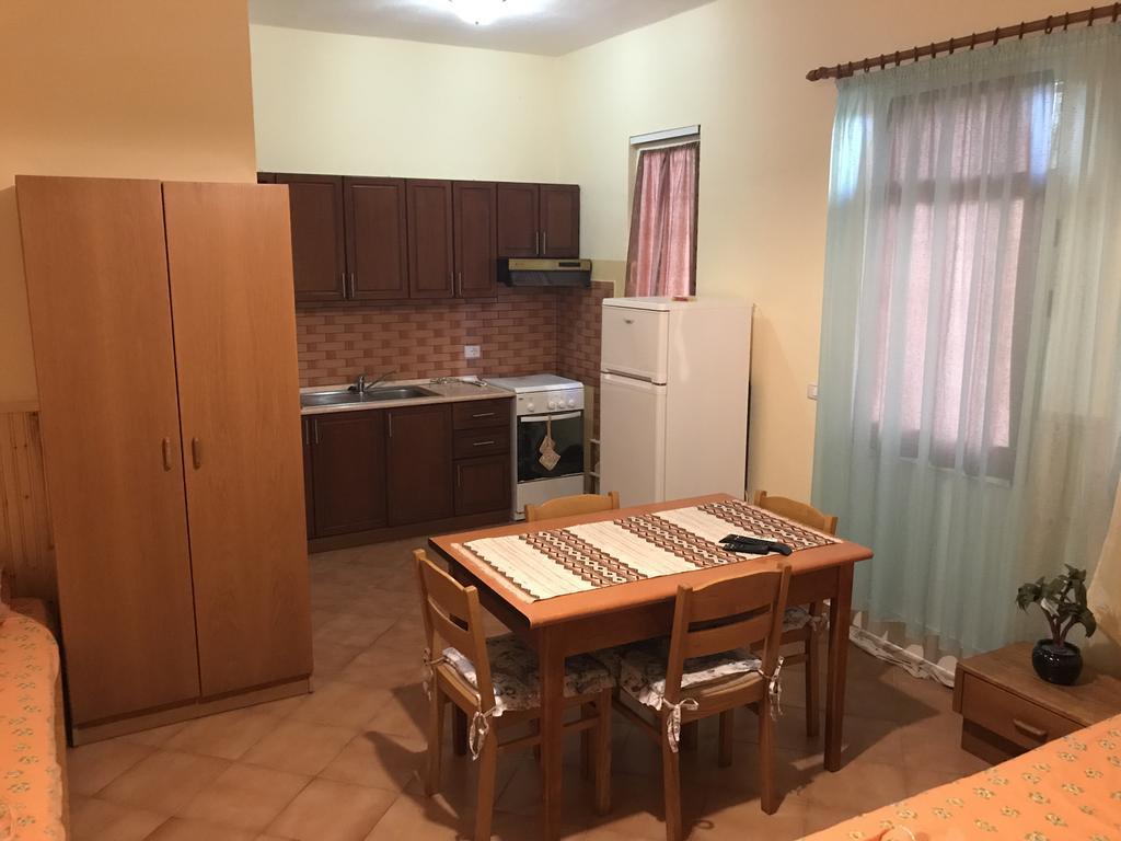 Guroal Holiday House Shëngjin Esterno foto